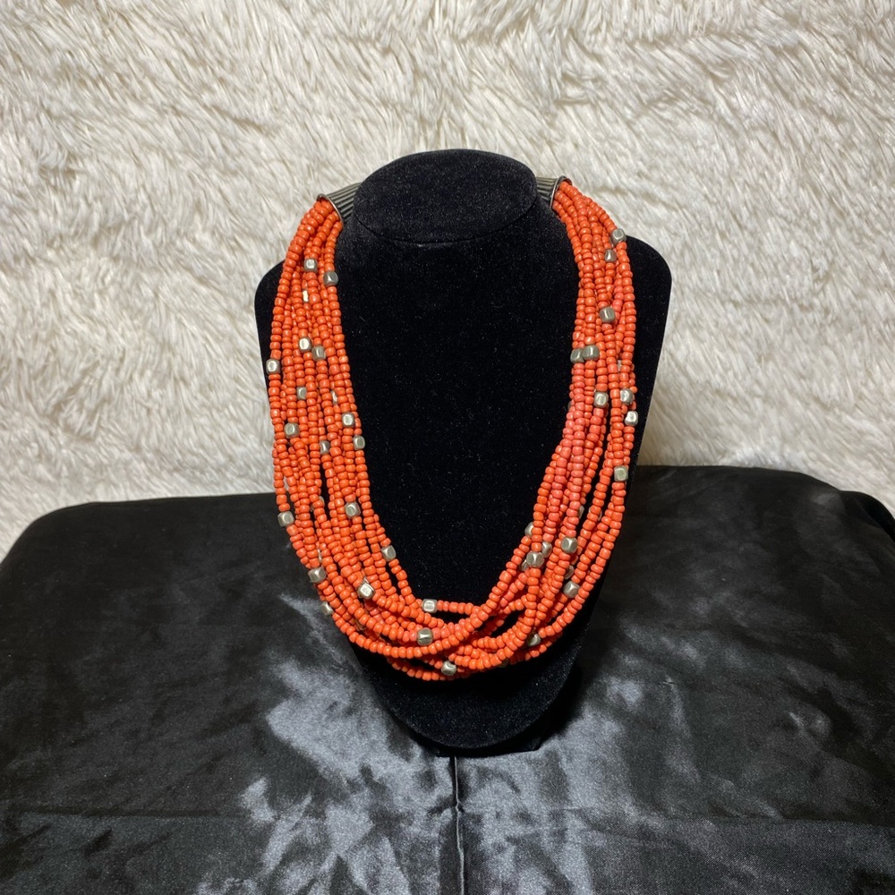 Beaded chunky necklace